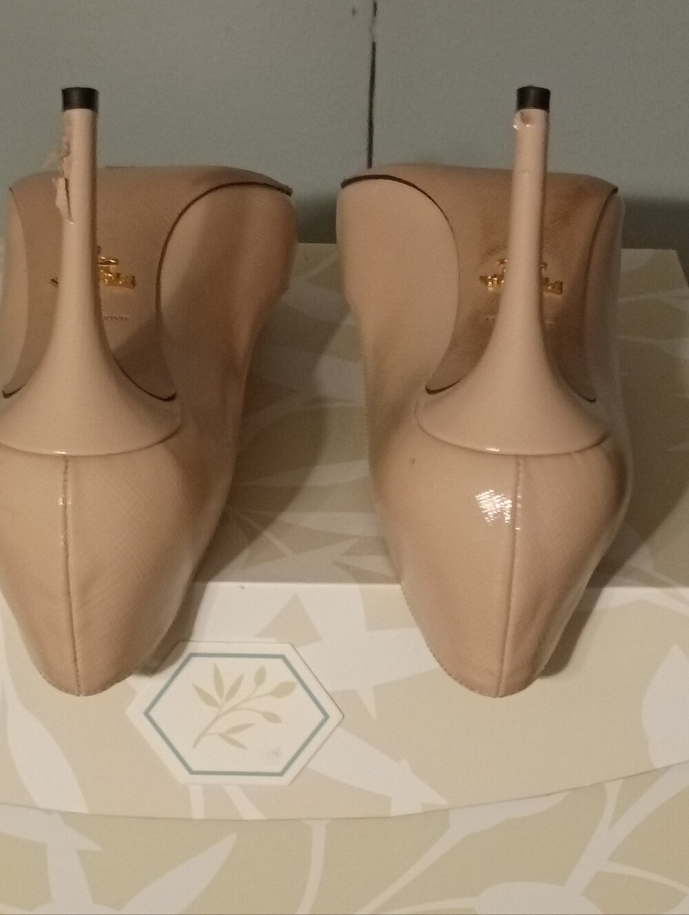 ✨ Authentic ✨ Size 10 PRADA Nude Pointy Toe Heels - Picture 4 of 7